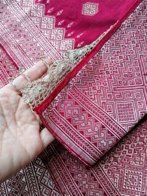  Silks & Spices: Weaving Tales of Malaysian Textiles - A Tapestry of Culture Woven in Thread